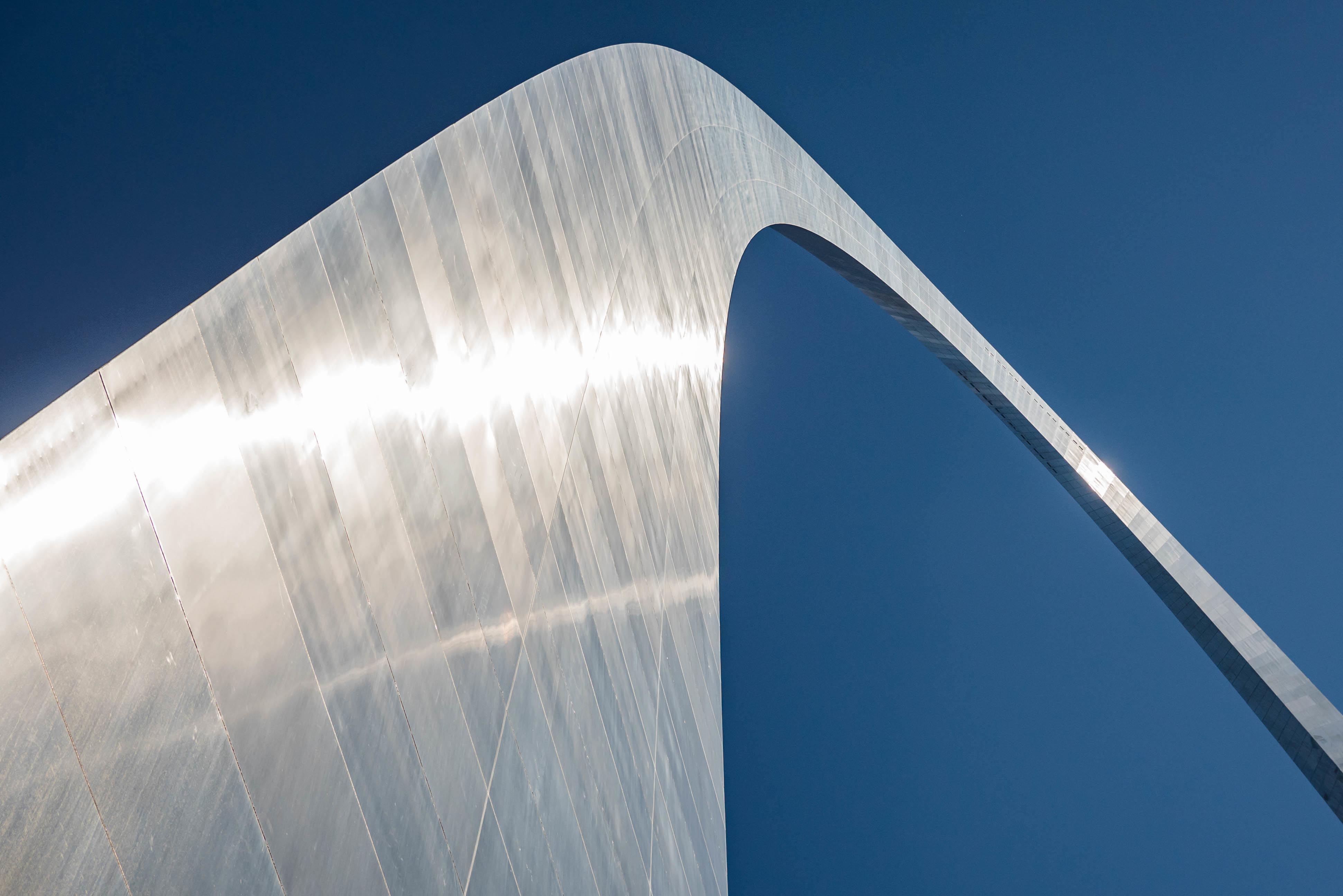 Use Driven Rewards points to explore St. Louis, a city served by Trailways bus service and charter bus rentals